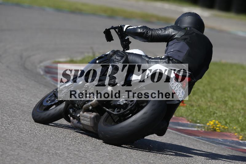 /Archiv-2024/29 12.06.2024 MOTO.CH Track Day ADR/Gruppe gelb/44